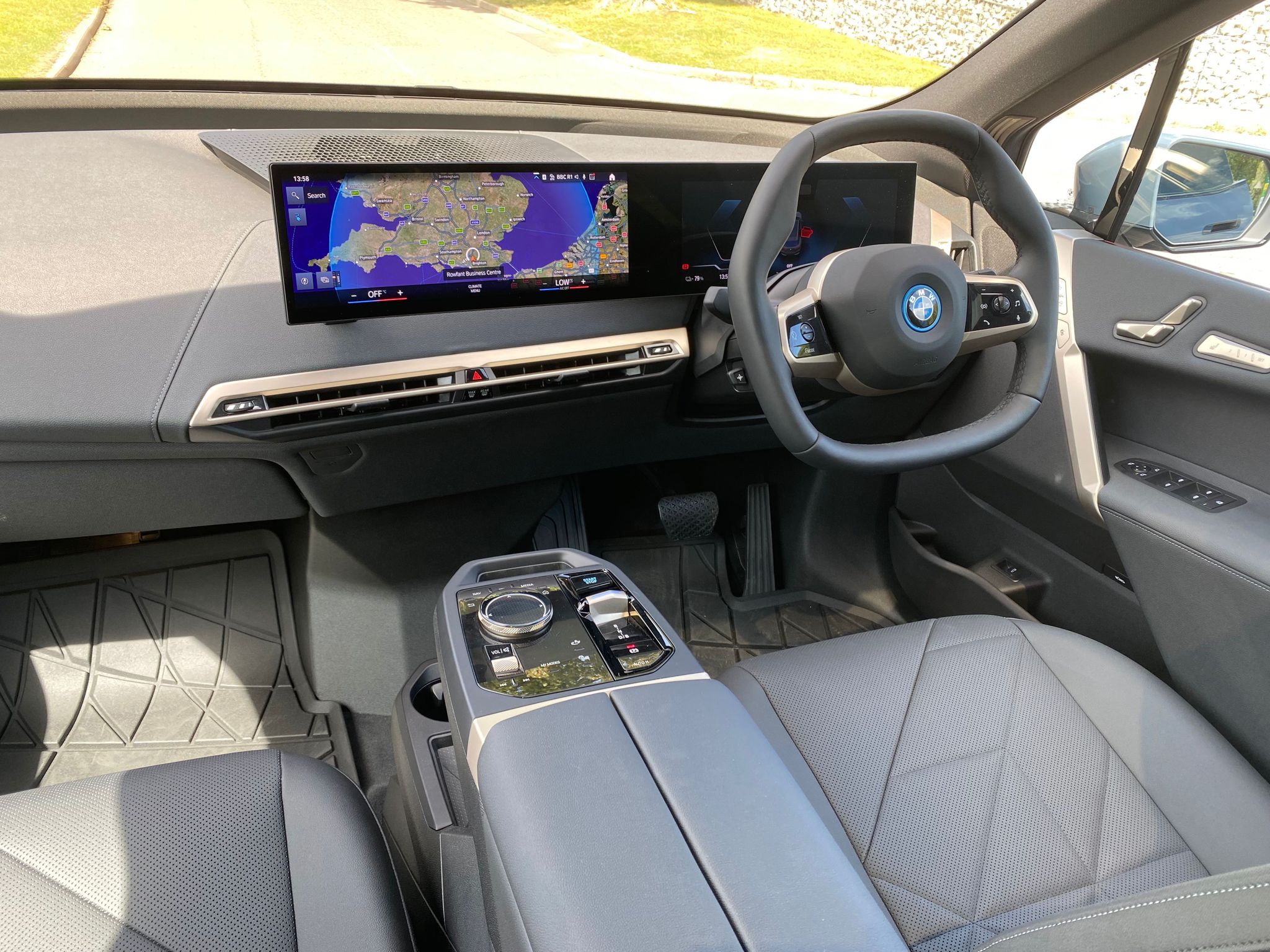 SOLD –  BMW iX