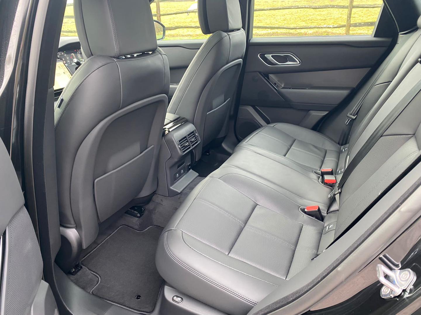 SOLD –  Land Rover Range Rover velar