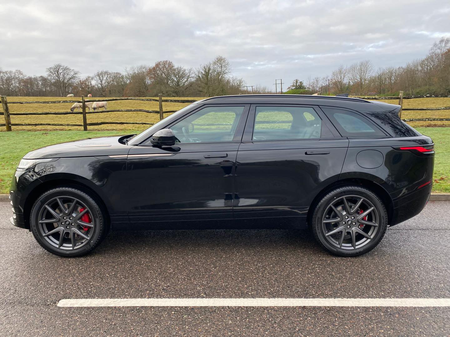 SOLD –  Land Rover Range Rover velar