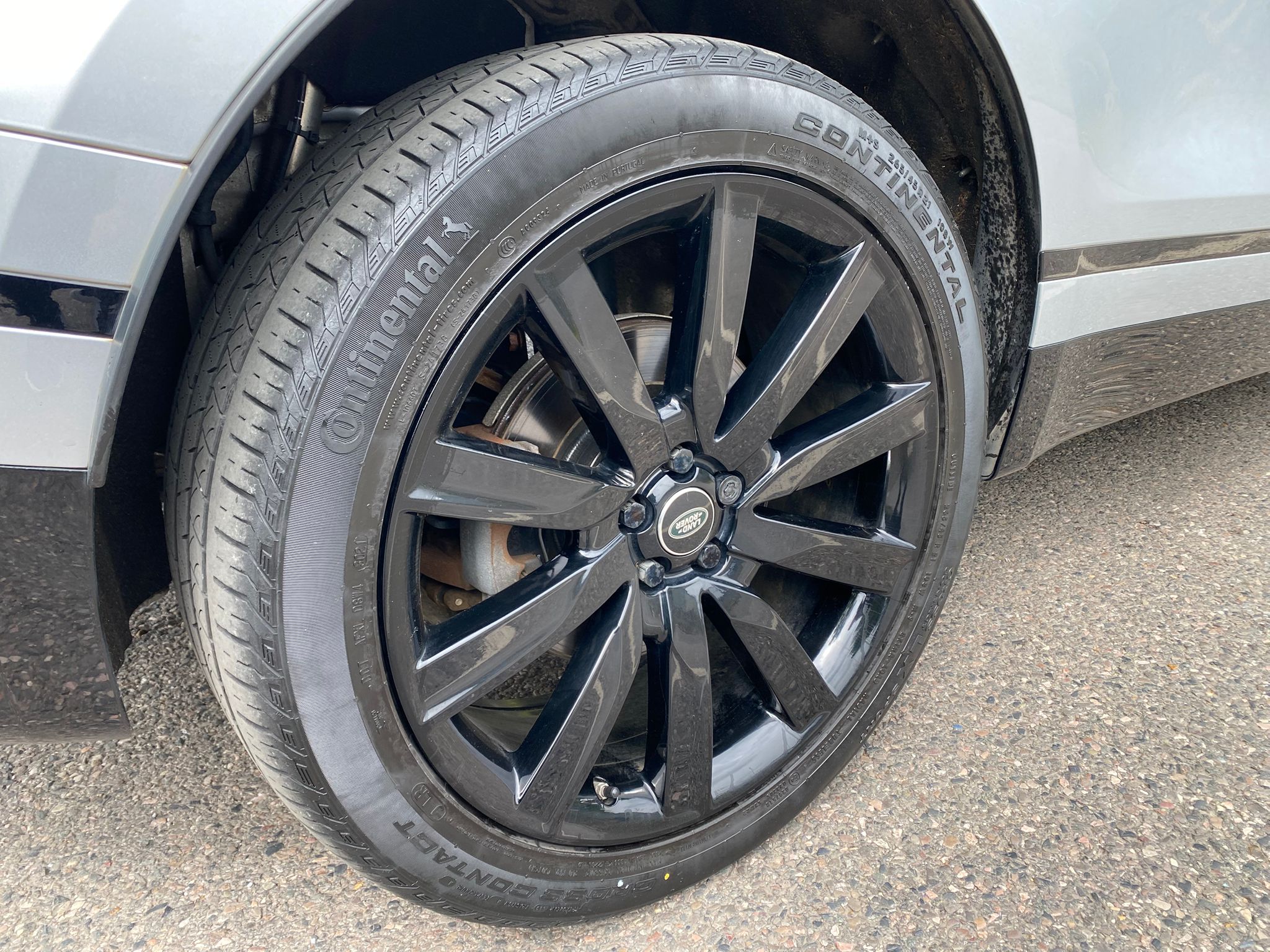 SOLD – RANGE ROVER VELAR.