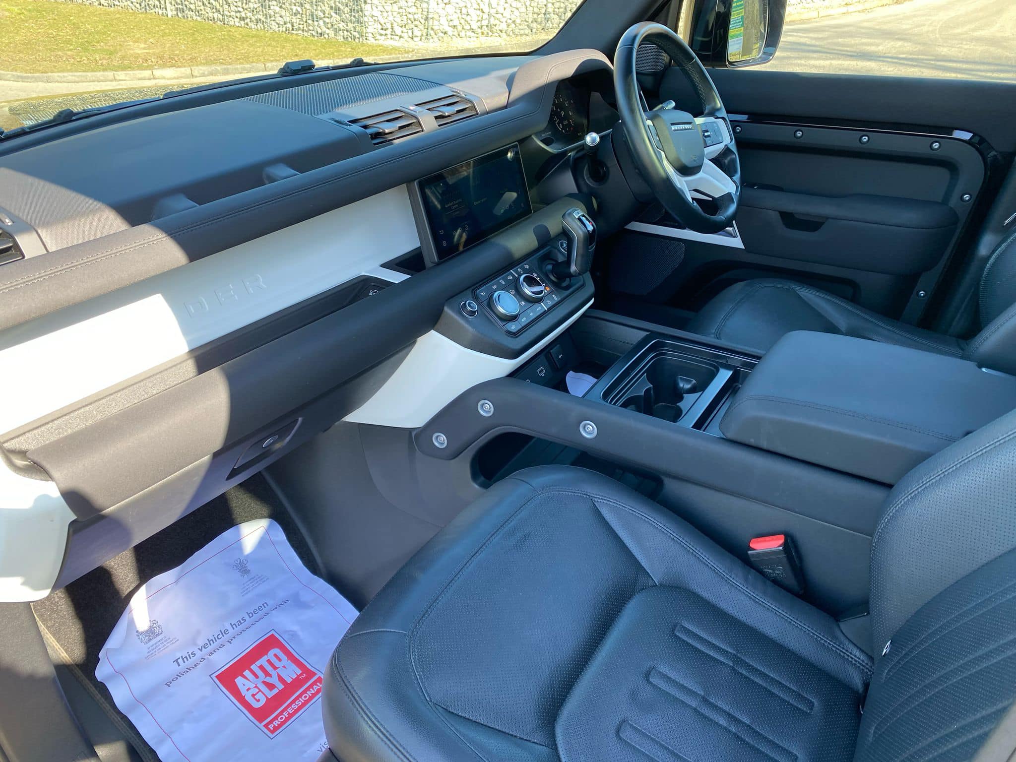 SOLD – Land Rover Defender 110 ( 2000cc petrol )