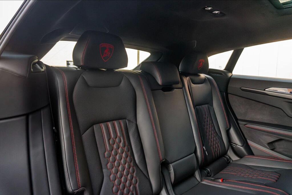 2026 Lamborghini Urus 4.0 V8 BiTurbo 25.9kWh SE Auto 4WD Euro 6 5dr
