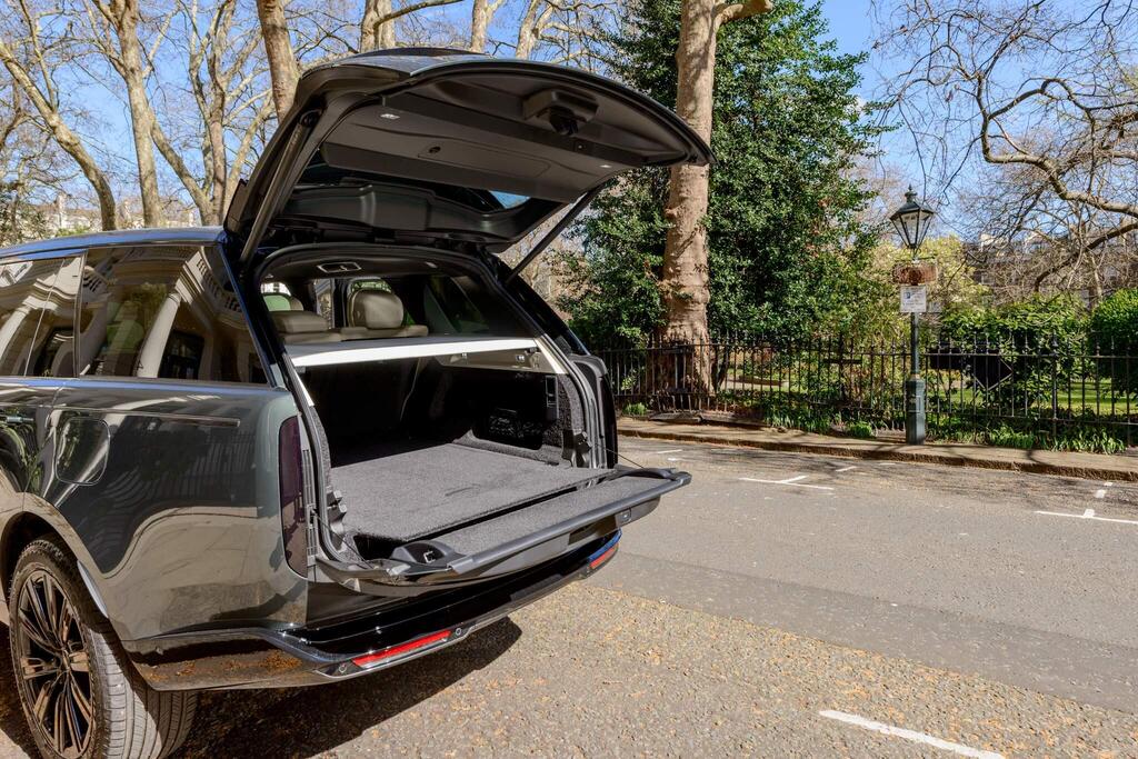 2025 Land Rover Range Rover 3.0 P460e 38.2kWh Edition Auto 4WD Euro 6 (s/s) 5dr